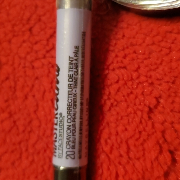 Maybelline Makeup - Picture 4 of 16